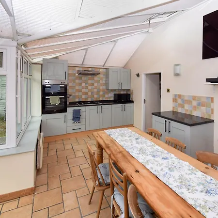 Lane Nyaraló Crosby Garrett